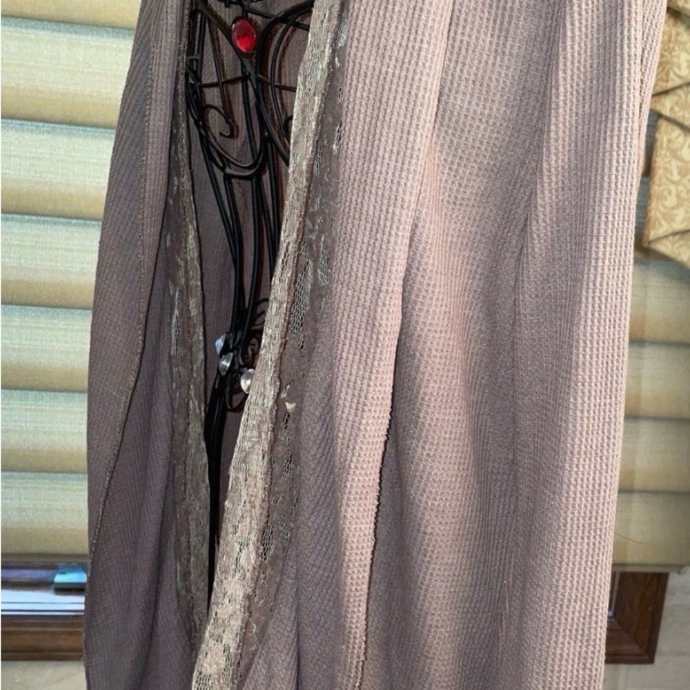 Women’s Dylan Dark Mauve Open  Front Waffle Knit Cardigan With Lace Detail Sz S